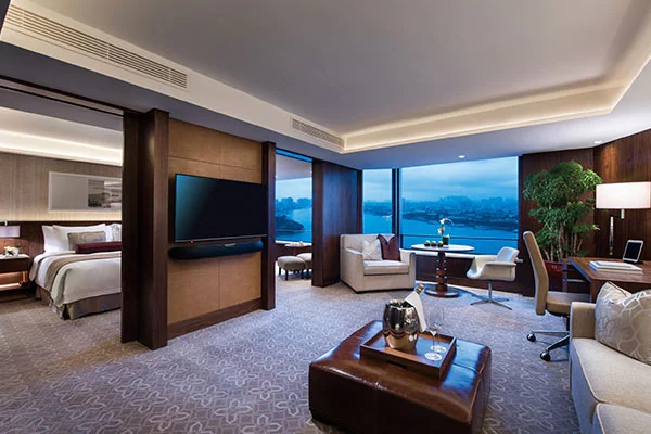 WorldHotels Luxury, Upper House Guest Room